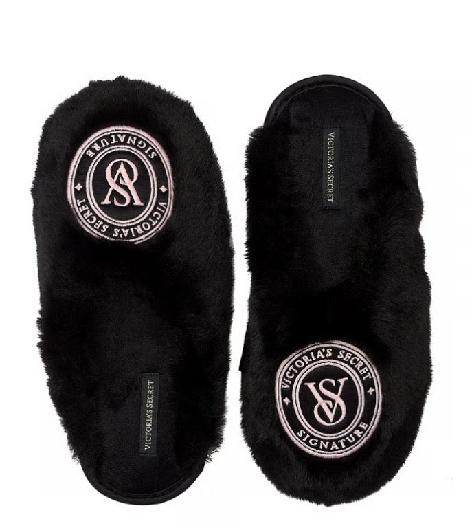 Pantuflas V’S Negras Clasicas
